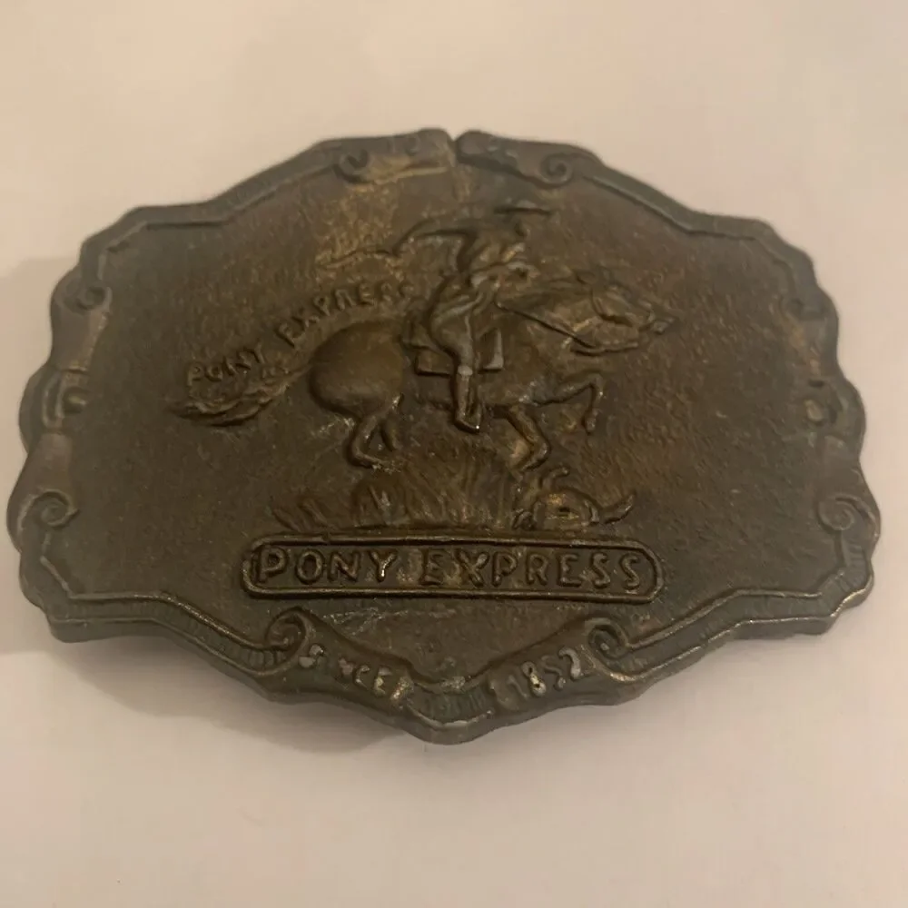 Pony Express Belt Buckle )LG-13)